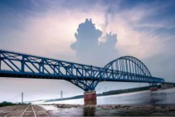 全國(guó)鐵路營(yíng)業(yè)里程突破14萬公里